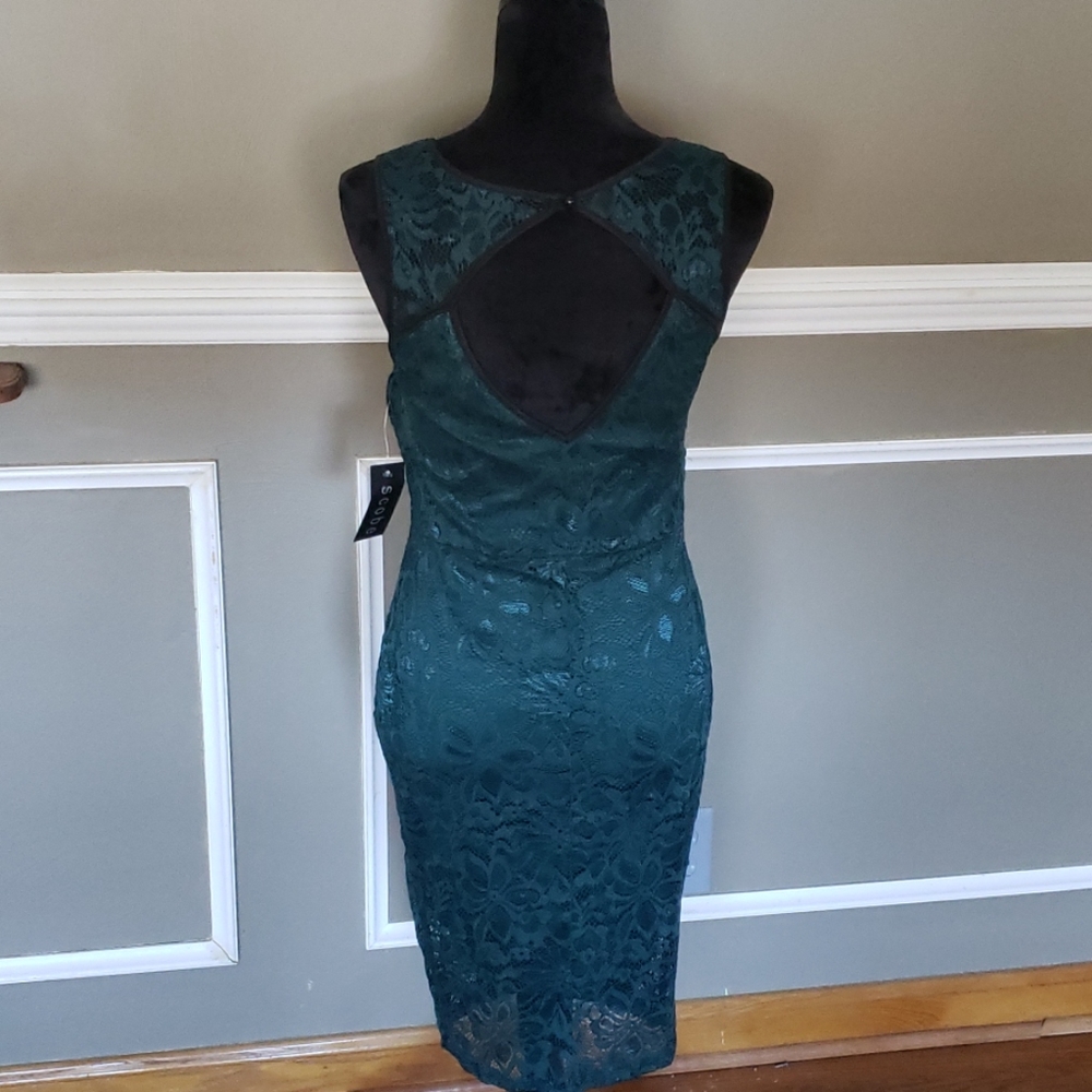 Dress - Picture 3 of 8